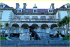 Cornwall Tourism Magazine - Doggy holidays in Cornwall - Mullion Cove Hotel - Copyright - Ed Stone Web Design
